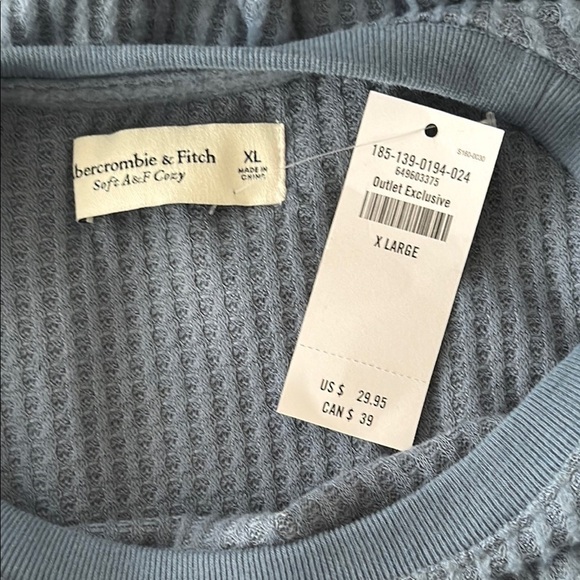 Abercrombie & Fitch Long Sleeve Waffle Knit Top in Blue Size XL NWT - Picture 2 of 7